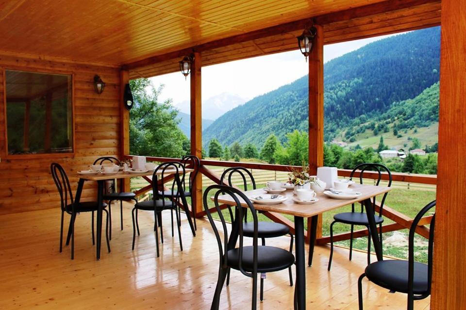 Hotel Ushba Hill Mestia Exterior foto