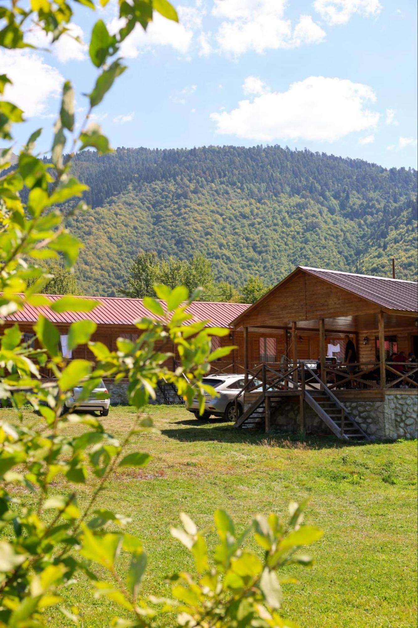 Hotel Ushba Hill Mestia Exterior foto